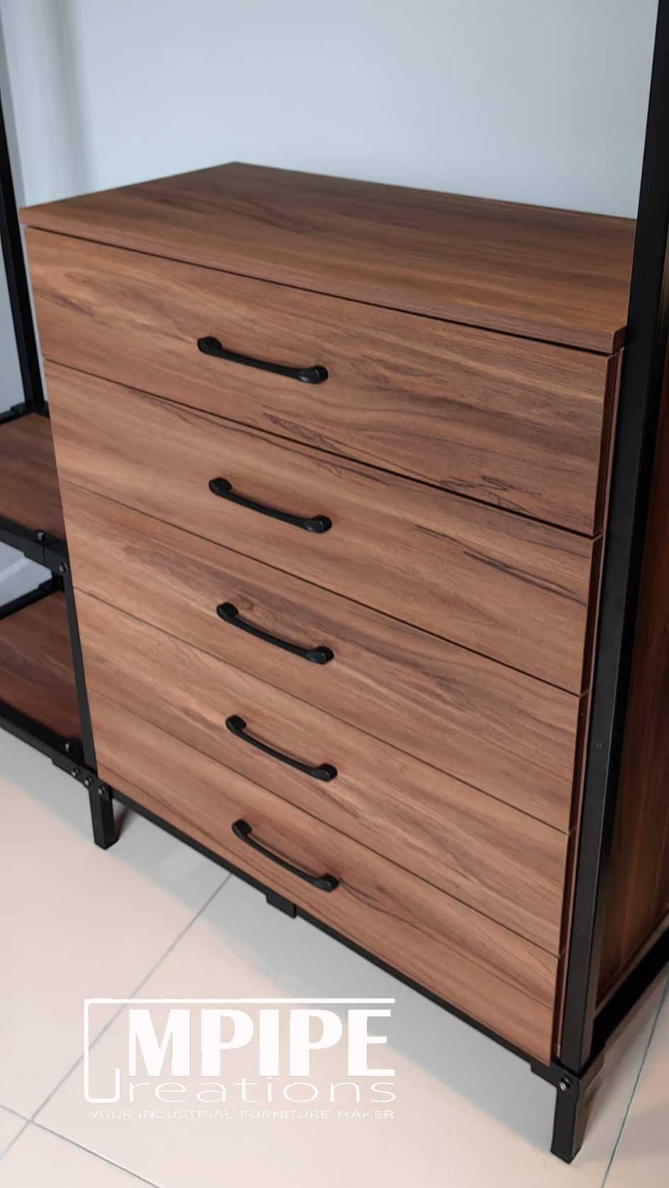 CODE: 2422(CLOTHING RACK) & 1870(TABLE)