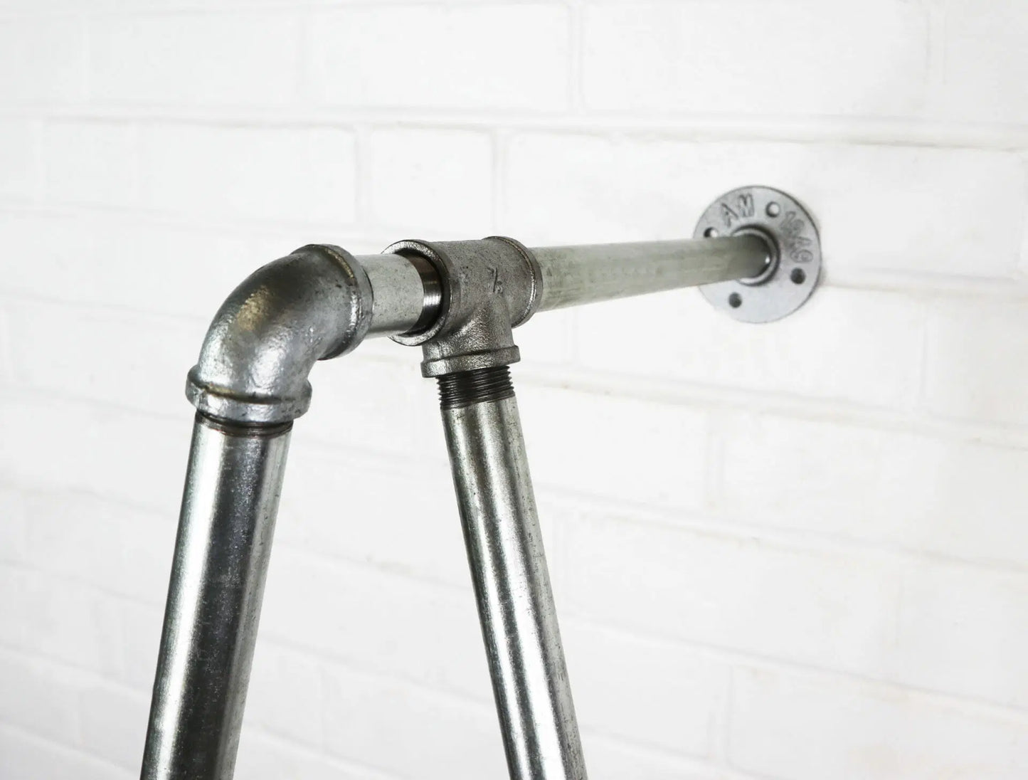 KIT - SPLIT WALL TO FLOOR COAT HANGER