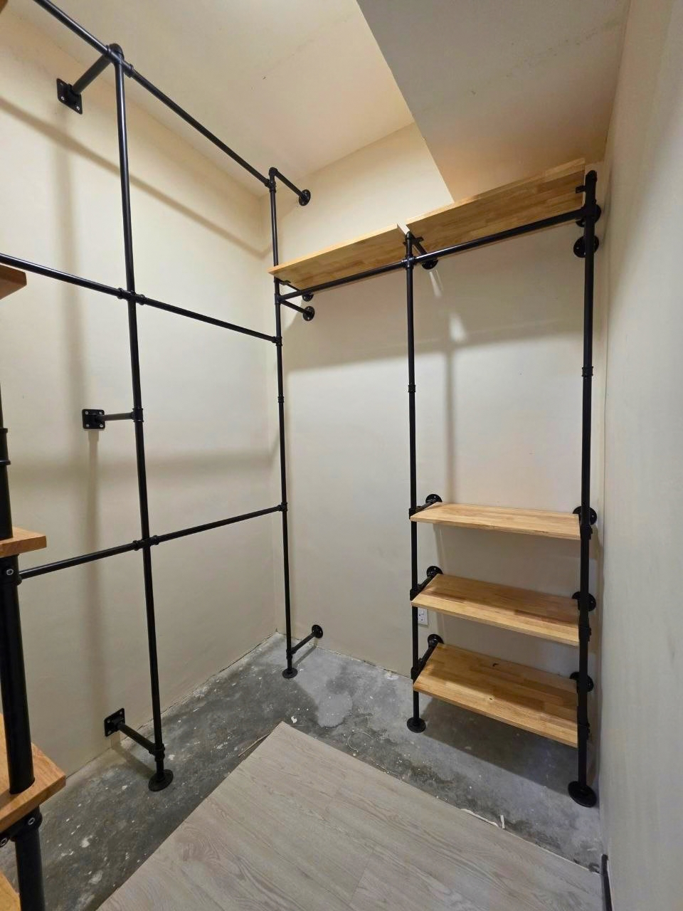 CODE: L(2247) / Shelves() - @Taman Segar Perdana, Cheras