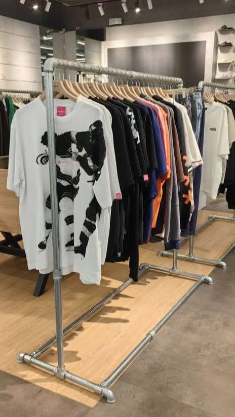 SHOP FITTING
