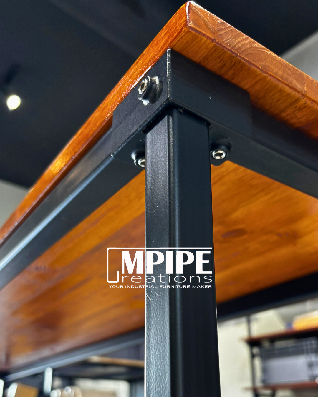 HOLLOW BAR TABLE