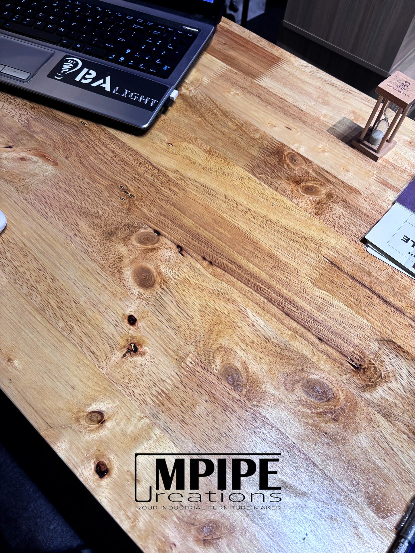 HOLLOW STUDY TABLE