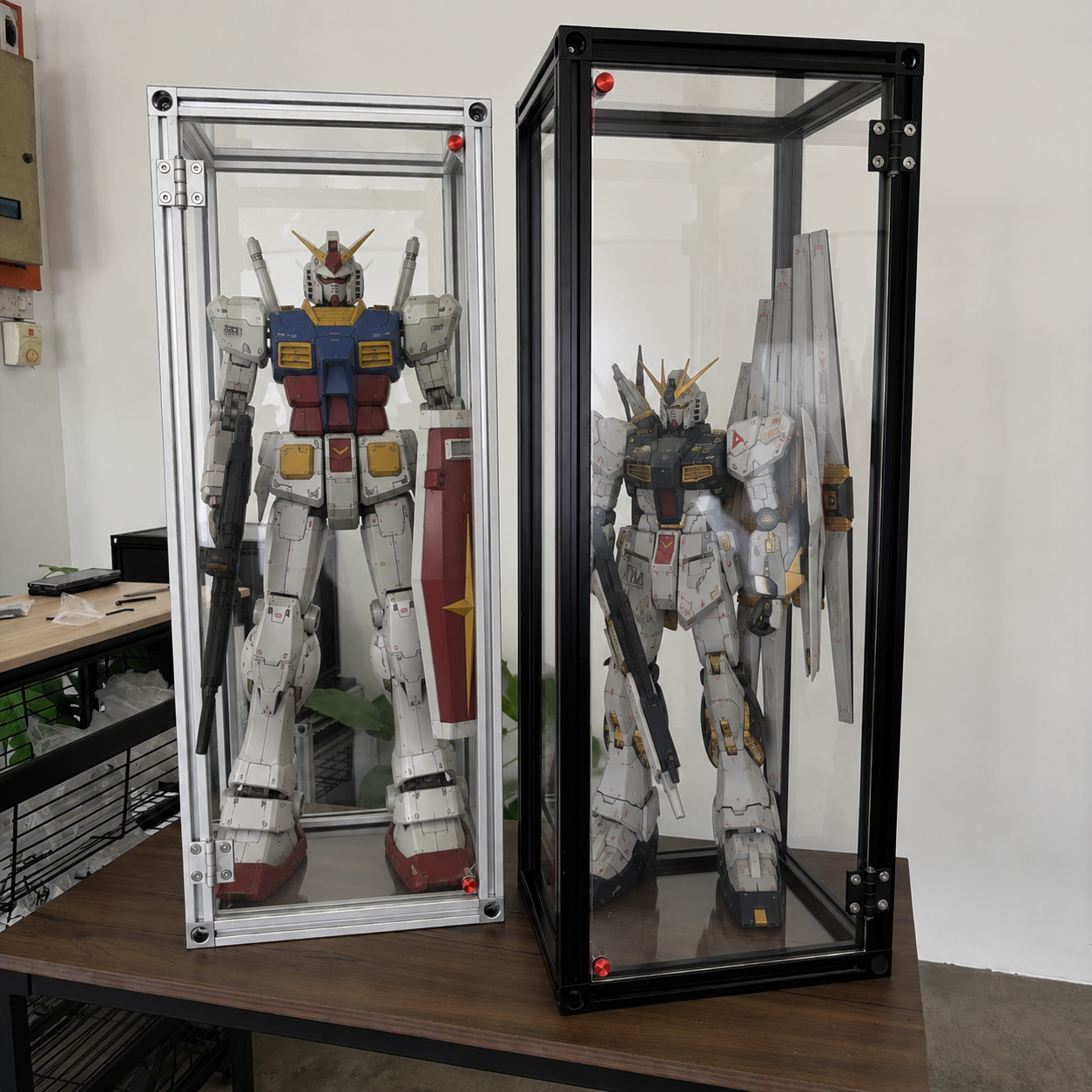 Acrylic Display Box with Aluminium Profile Frame