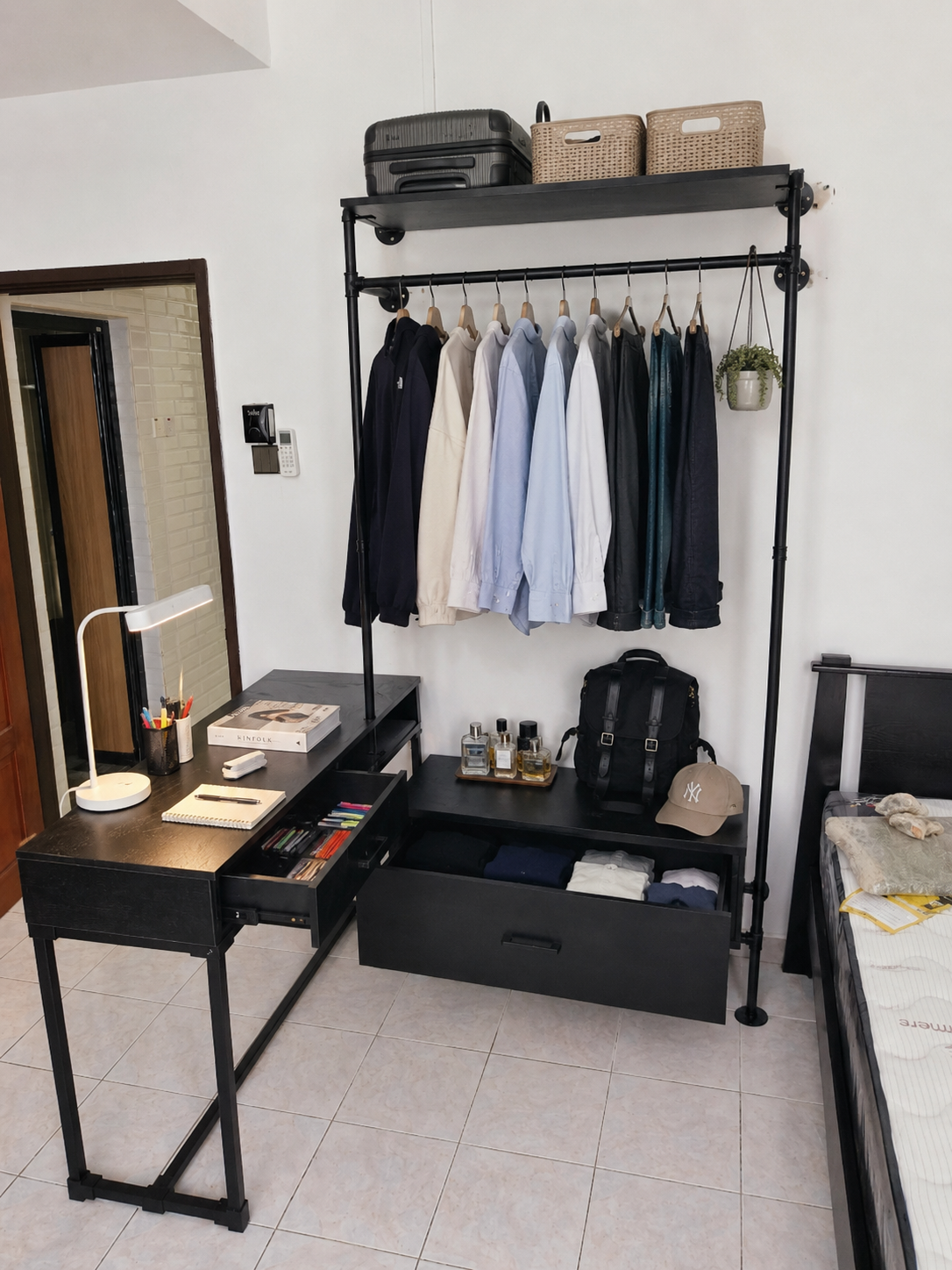 CODE: Clothing Rack (1204) / Table (736) - @USJ, Subang Jaya