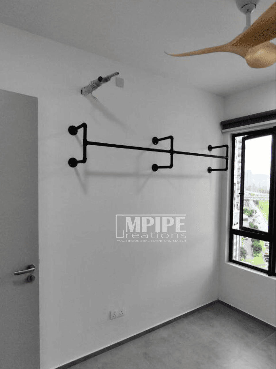 KIT - COAT HANGER III